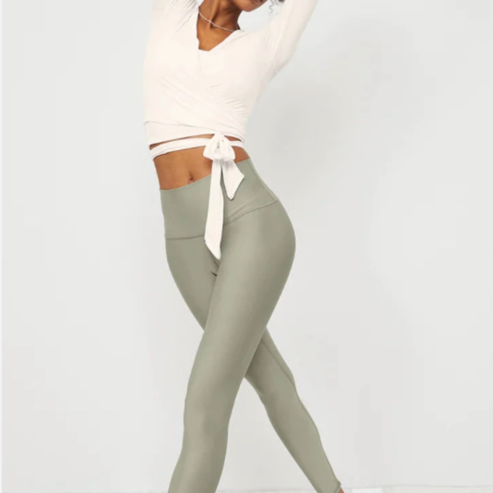 ALO 7/8 HIGH-WAIST AIRLIFT LEGGING, Green, size small